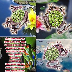Gold pink and green crystal frog brooch
